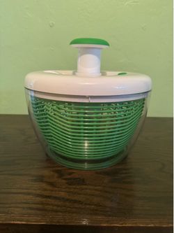 Green and White Salad Spinner