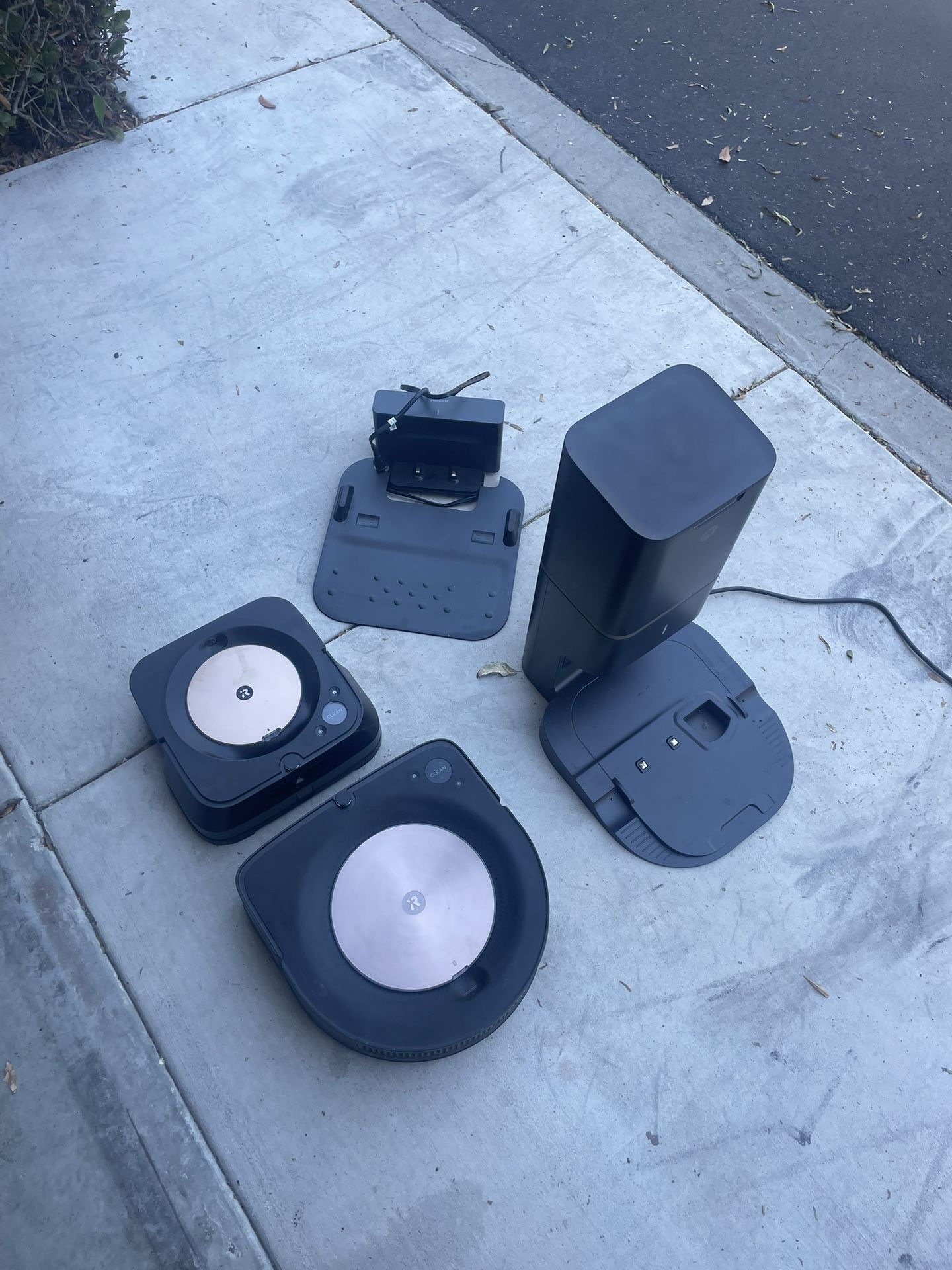 Roomba Vacuum and Wet Mop