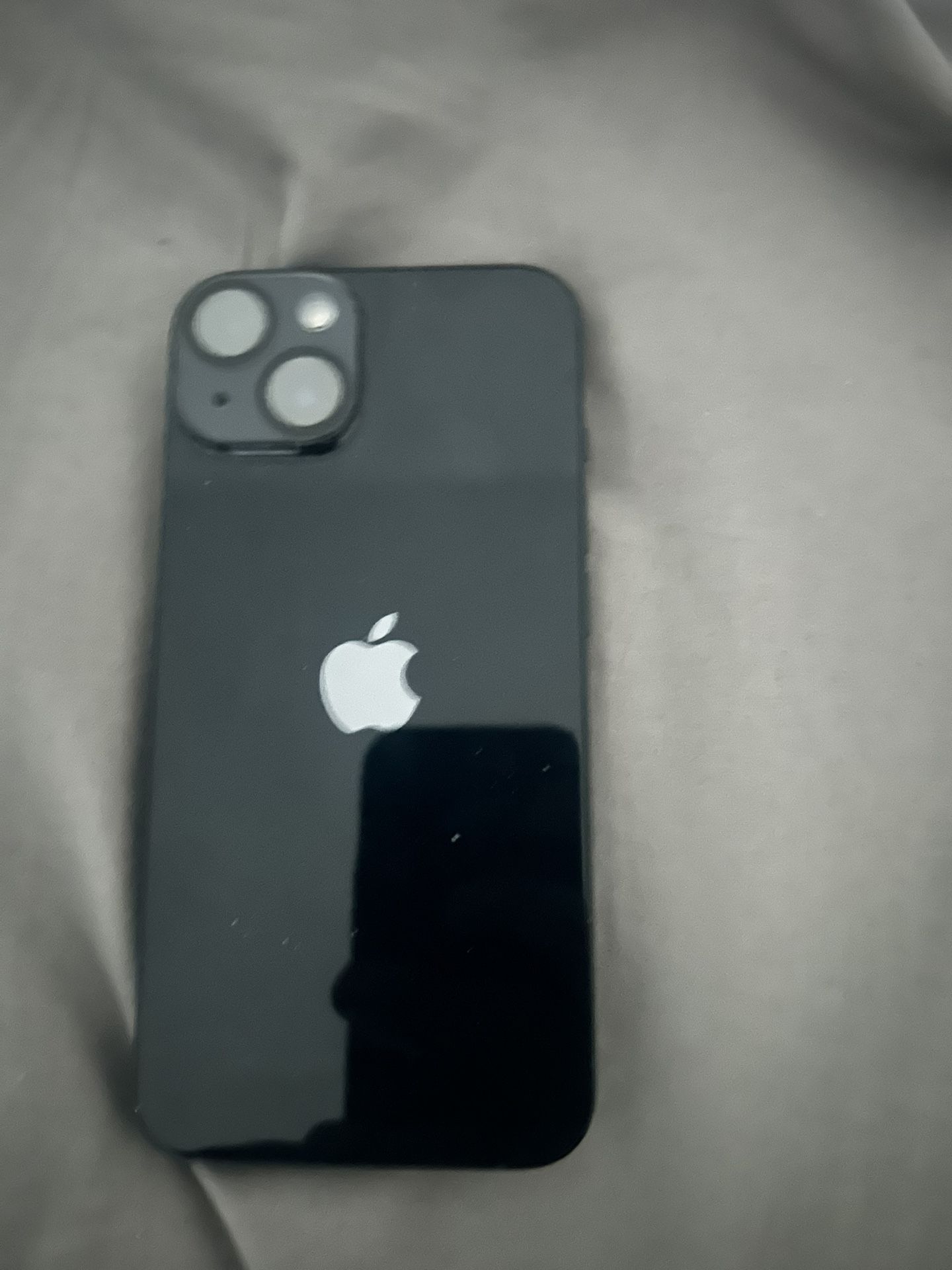 I Phone 14 And Apple Watch Serie 7