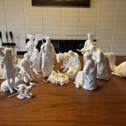 Lenox ‘The Nativity’ Bisque Bone China 15 Piece Set - Original Boxes!