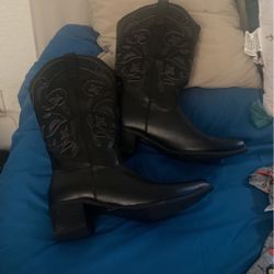 Black Boots