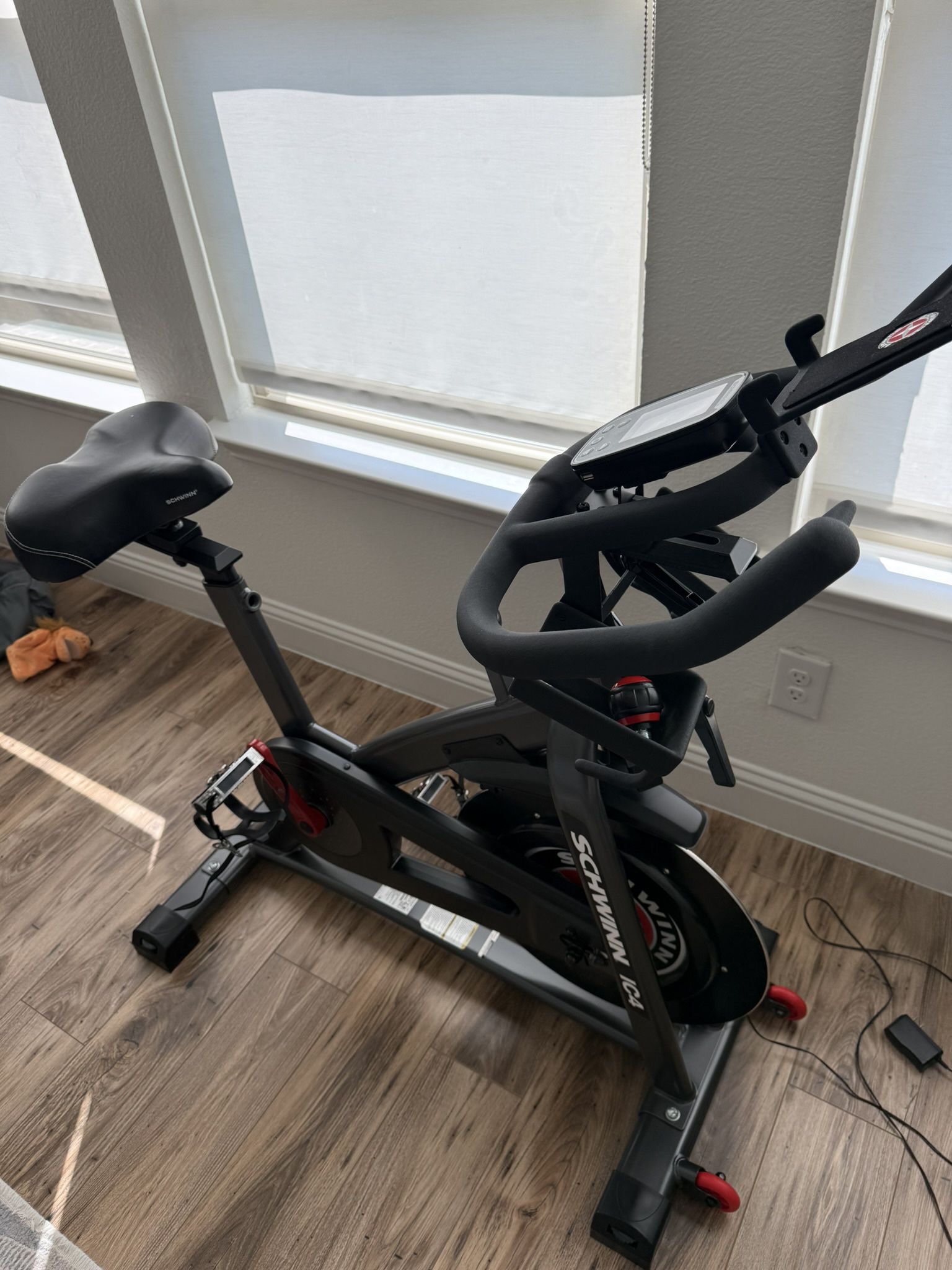 Schwinn IC4 Indoor Cycling Bike - Like New / Lightly Used