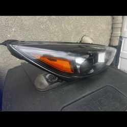 2018 Ford Focus Headlight Passager Side 