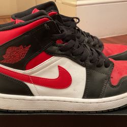 Jordan 1 Mid Bred Toe-size 9