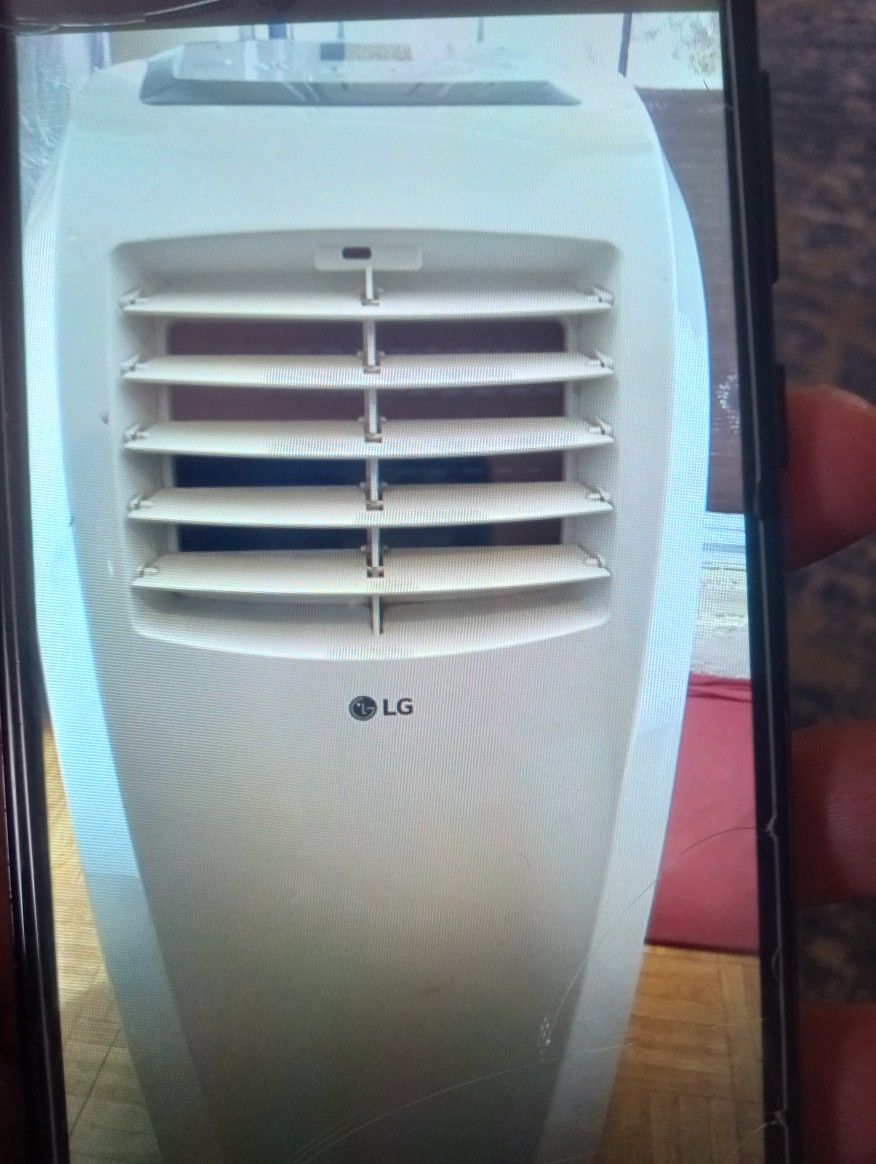 LG Air Conditioner 