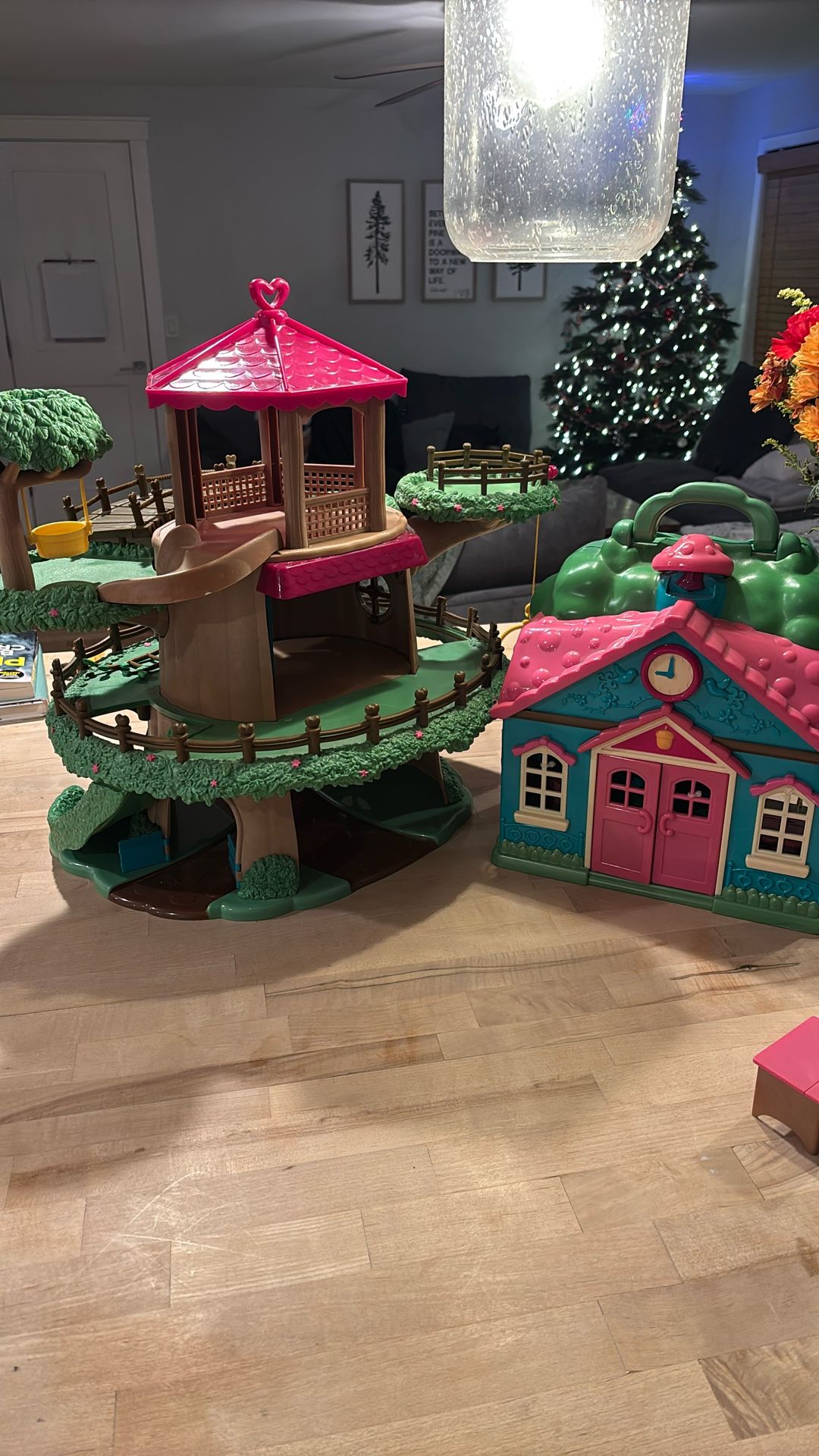 Li’l Woodzeez Treehouse, Schoolhouse, Pandas And Accessories 