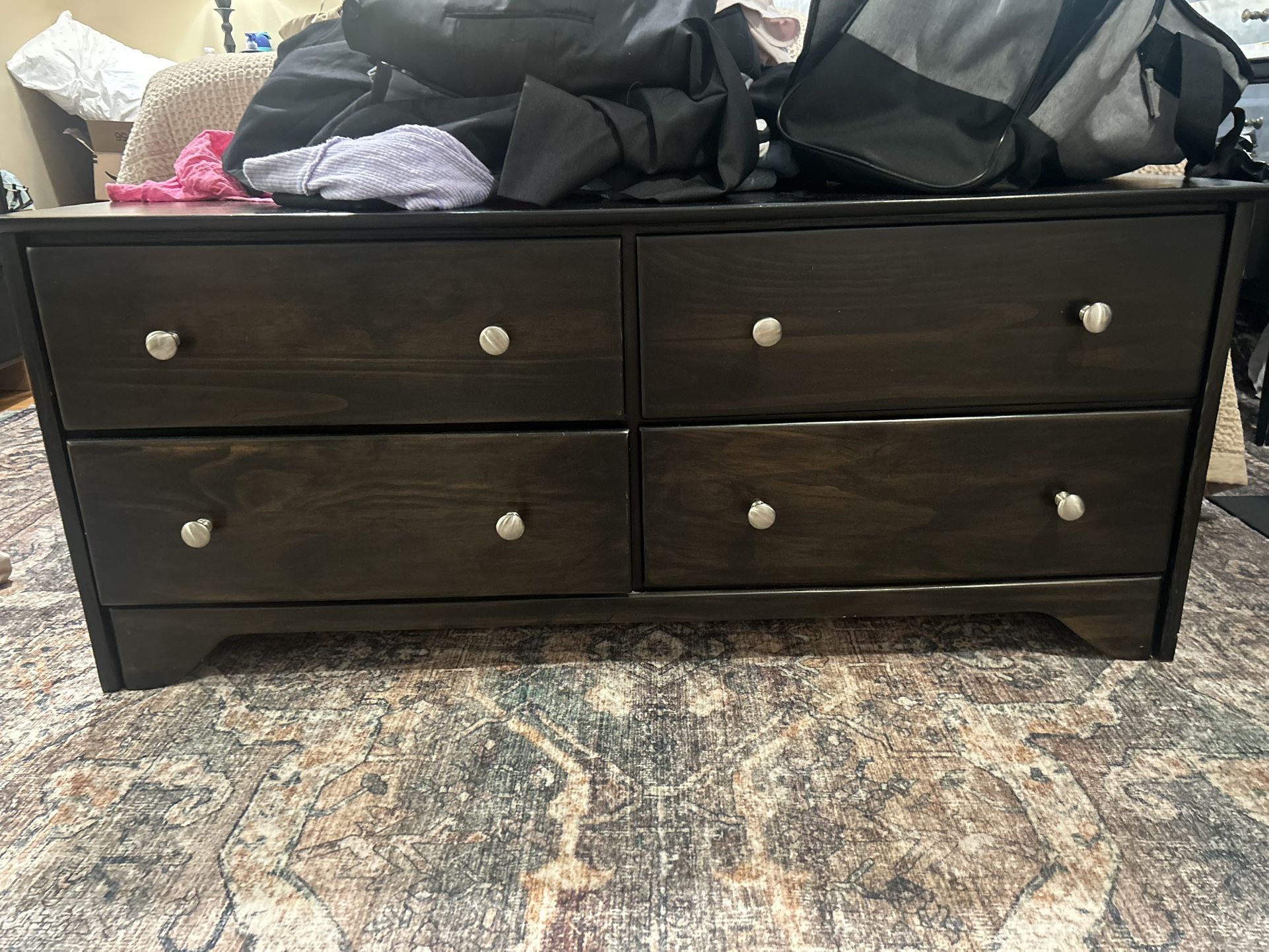 Solid Wood 4 Drawer Dresser