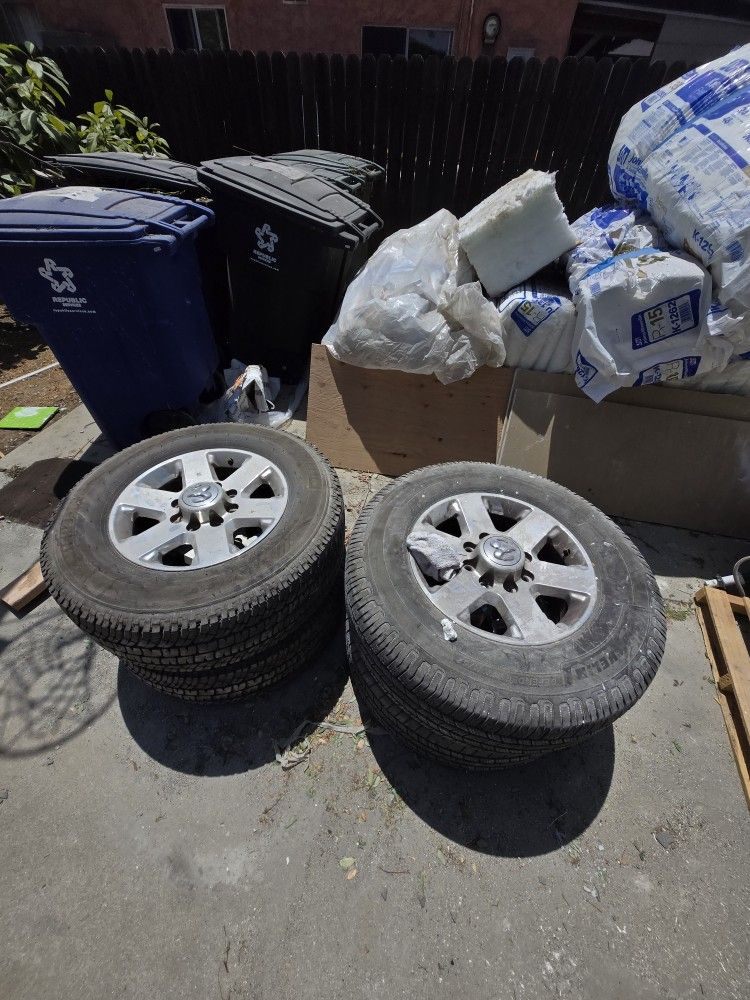 Rims and tires from a 2014 Ram 2500