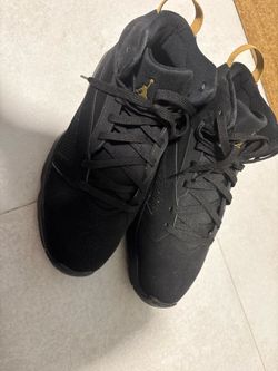 Air Jordan Lift Off Black Metallic Gold Size 10 US