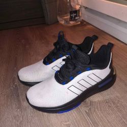 Men's Adidas TR23 Size 8
