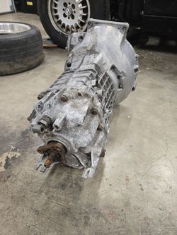 Late model e30 5 speed manual transmission