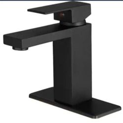 Single-Handle Single-Hole Deck Mount Bathroom Sink Faucet with Deckplate Included in Matte Black