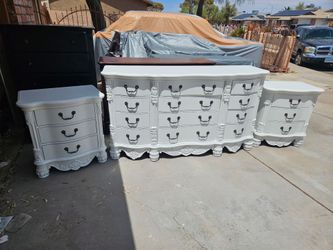 Dresser Set