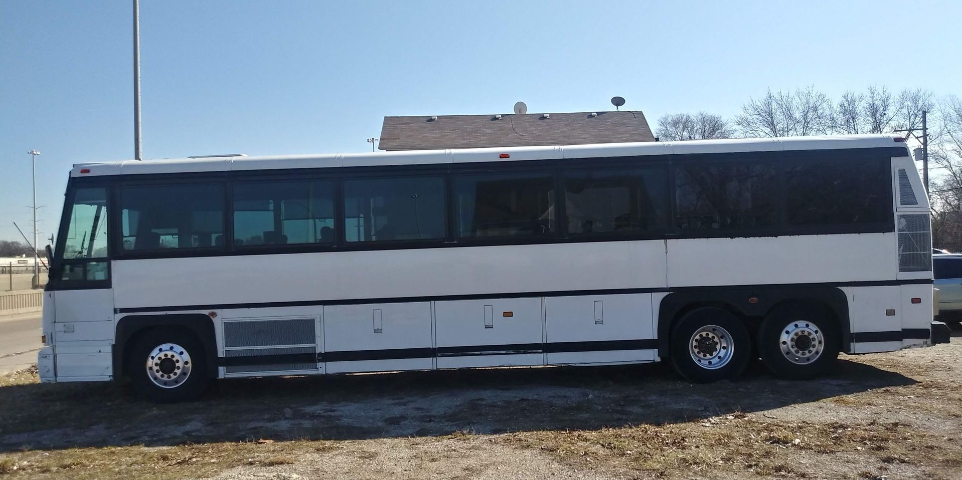 2000 MCI Coach bus for Sale in Crestwood, IL OfferUp