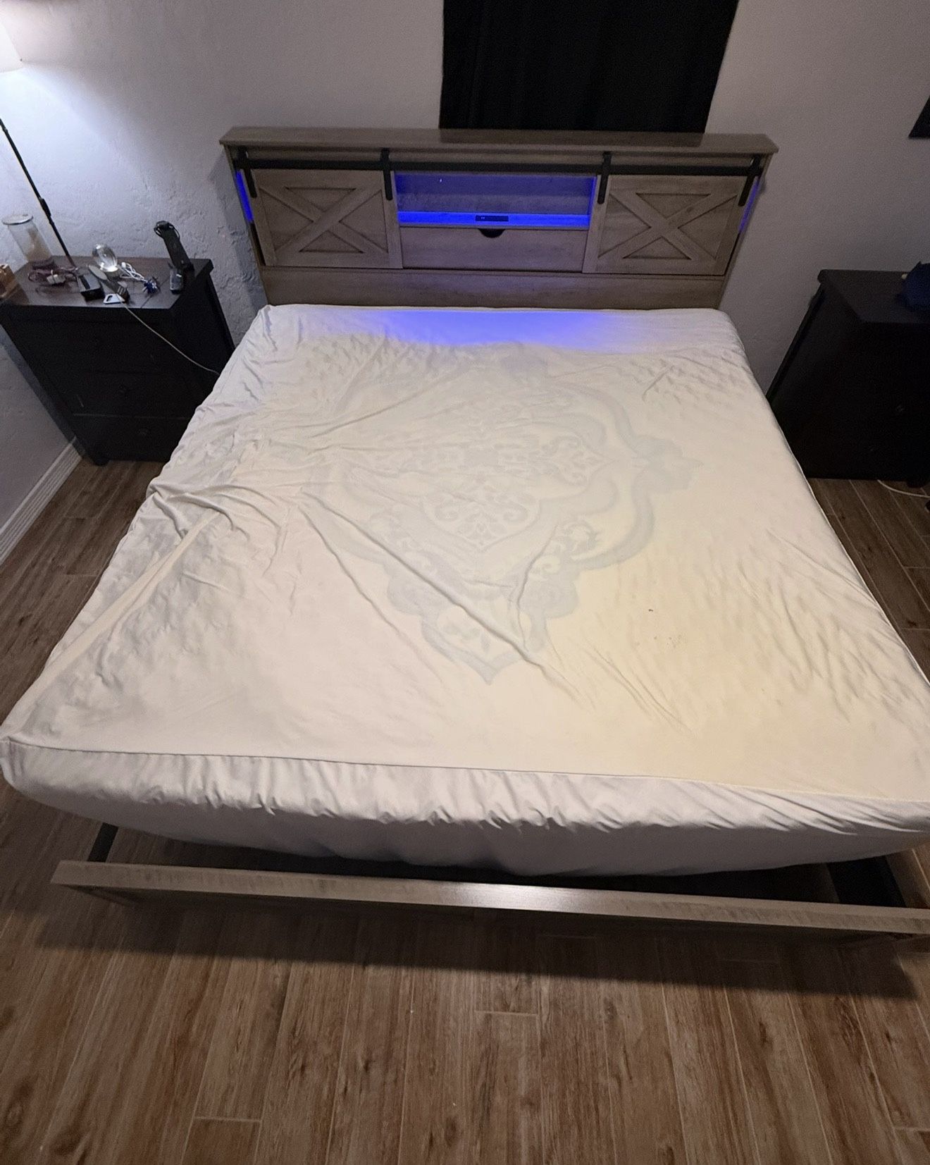 Farmhouse Bed Frame California King Size with Storage Bookcase Headboard