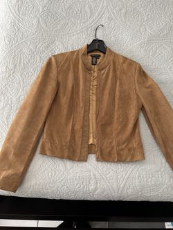 BCBGMAXAZRIA 💯 Leather Suede Cropped Jacket 