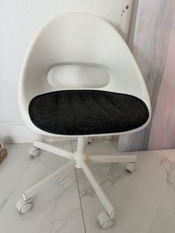 White Swivel Office Chair with Cushion