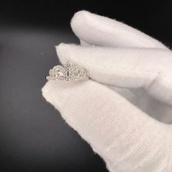 Moissanite 