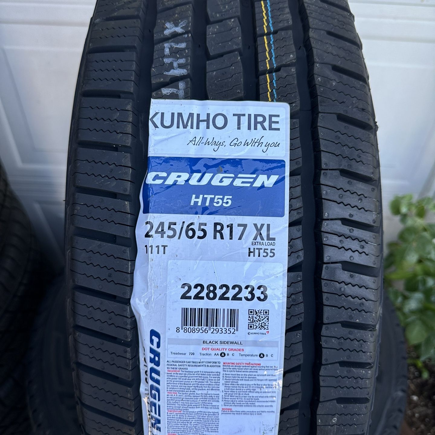 245-65-17 Kumho Crougen HT55 for Sale in Houston, TX - OfferUp