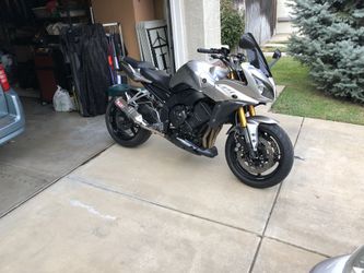 06 Yamaha Fz1 mint condition.