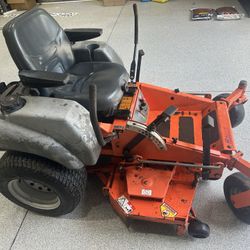 Husqvarna  Commercial  Mower. Zero Turn