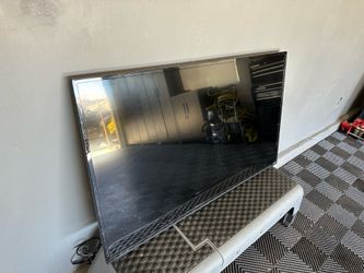 42 Inch VIZIO TV