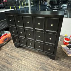 Dresser, Entry table 36Hx42Wx12D