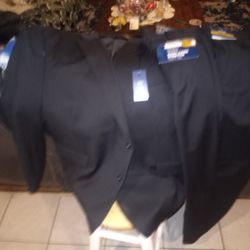 Men's Suit N Pants N 2 Shirts