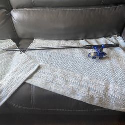 Shakespeare Rod And Johnson Defiance Fishing reel