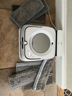 iRobot Braava Jet M6 Robot Mop w/ Dock & Extra Washable Pads