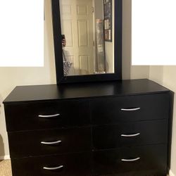 6 Drawer Dresser & Mirror