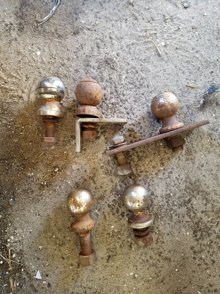 (($5 each)) 1 7/8" tow ball