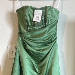 Vall Gown Last Price