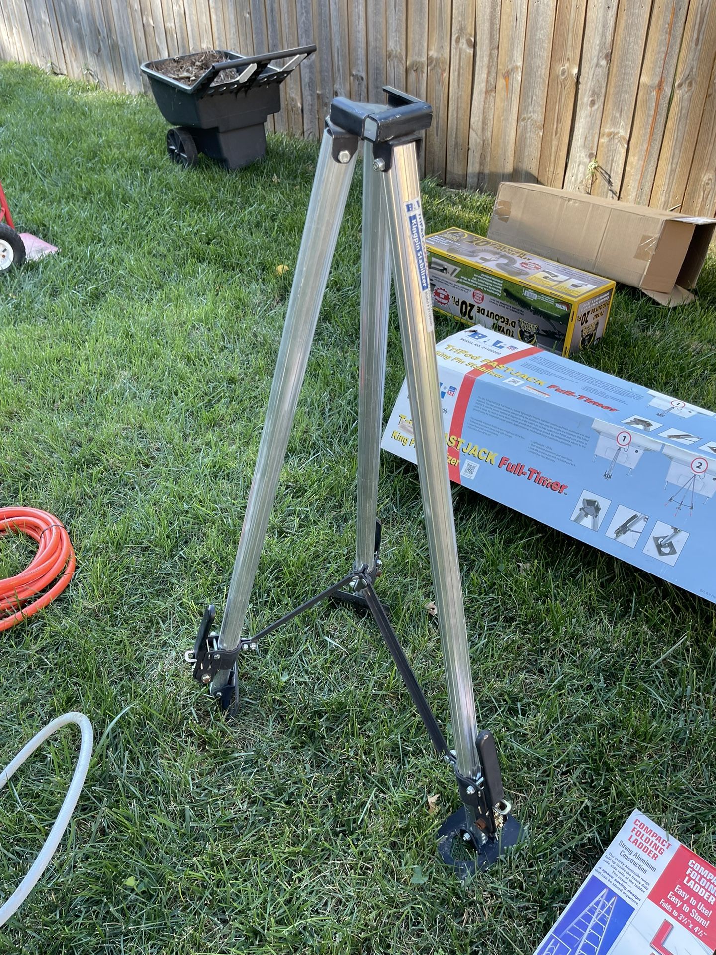 RV TRI-POD For 5th Wheel