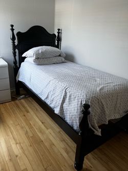 Twin bed  and mattress