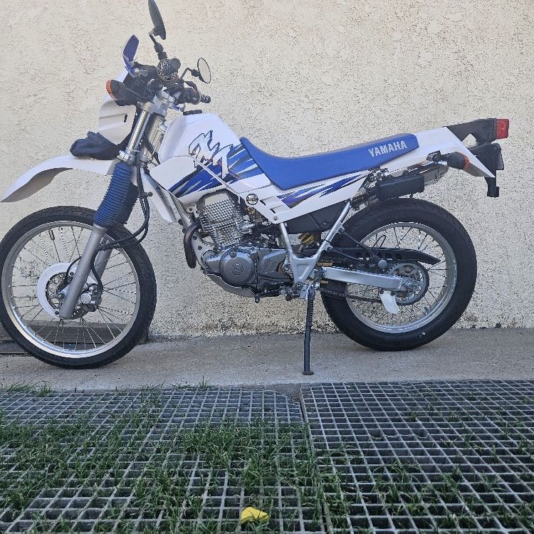 1998 yamaha xt225