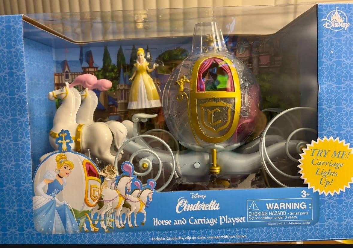 Cinderella And Carriage Toy Set