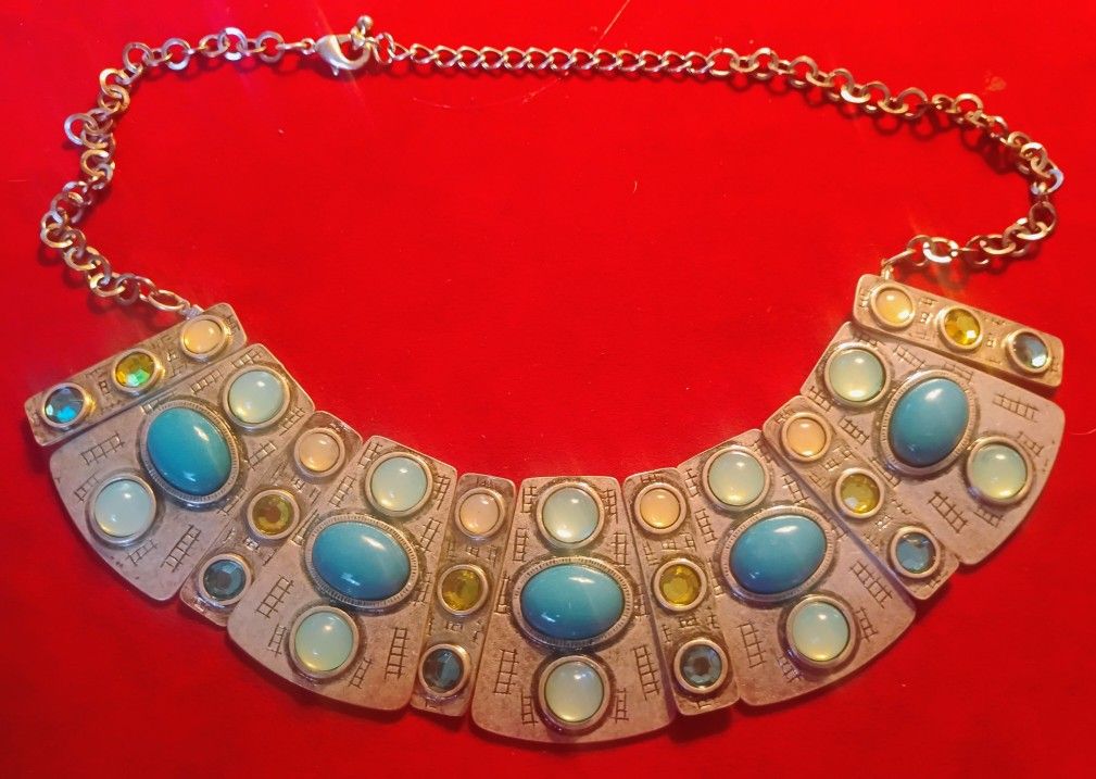 Southwestern Style Silver Tone Necklace
