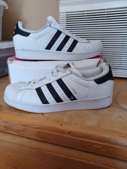 Womens Adidas Size 7