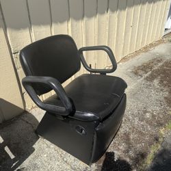 Free Salon Shampoo Chairs