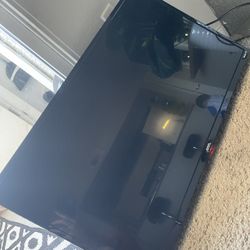 Onn 32 in smart roku tv