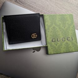 Gucci Wallet / New 