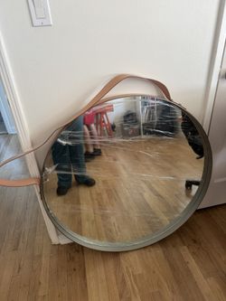 Round Hanging Mirror