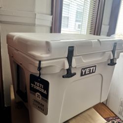 YETI Tundra 35 Cooler – Brand New (White)