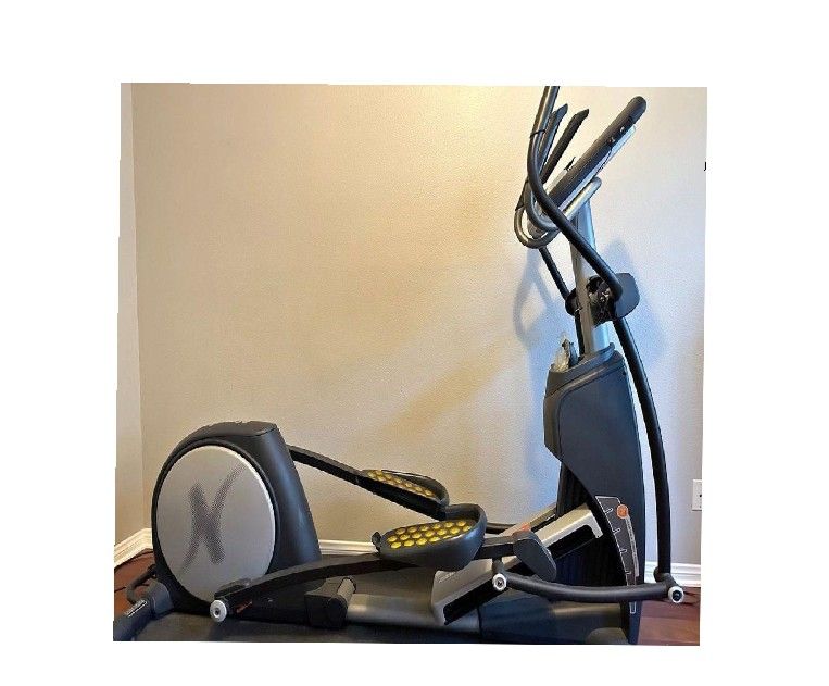 Life Fitness Treadmill - Commercial-Grade Exercise Equipment foreign record