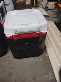18 Pack Small Igloo Cooler