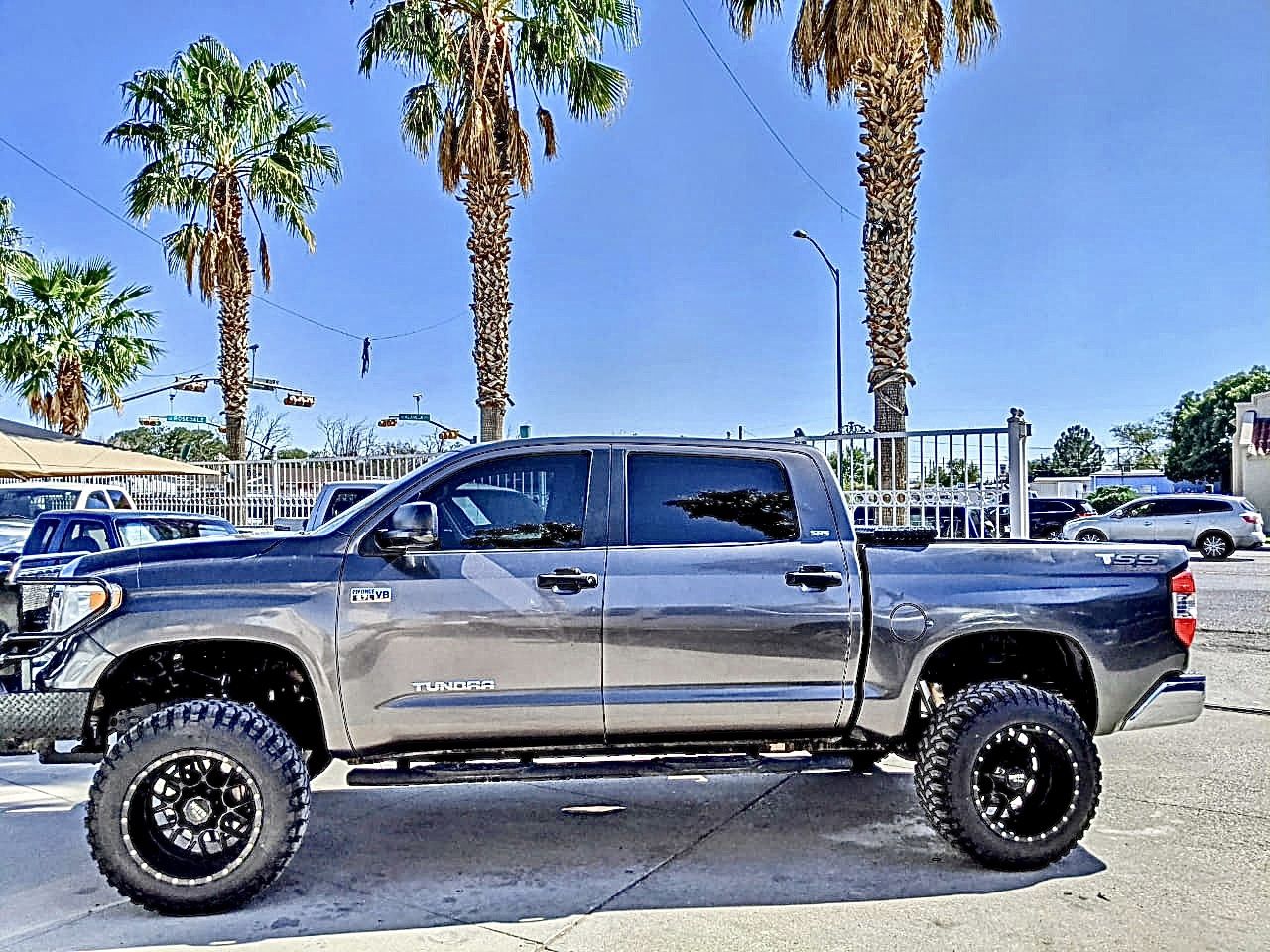 2015 TOYOTA TUNDRA CREWMAX for Sale in El Paso, TX - OfferUp