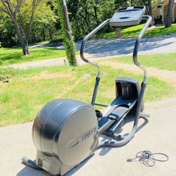 Precor Eliptical Elliptical Cross Trainer Crosstrainer Fitness EFX5.21si