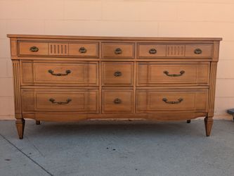 Vintage French Provincial 9-Drawer Wood Dresser