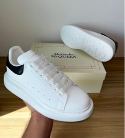Alexander McQueen W/B